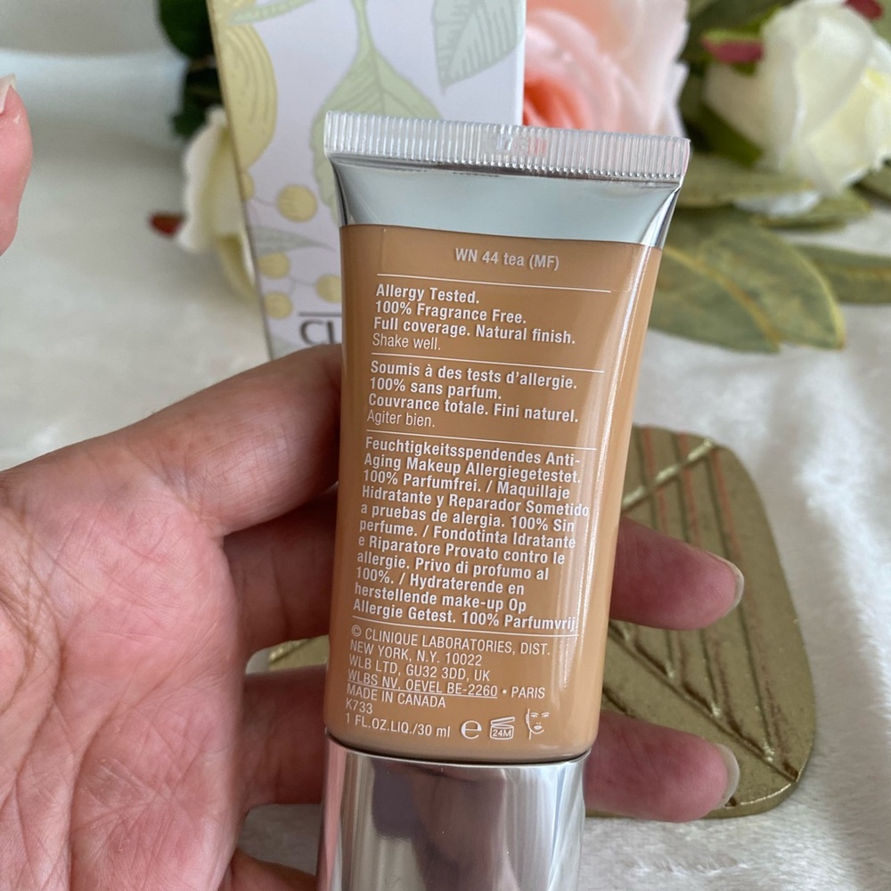Clinique Even Better Refresh Foundation WN 44 TEA - Picture 6 of 7